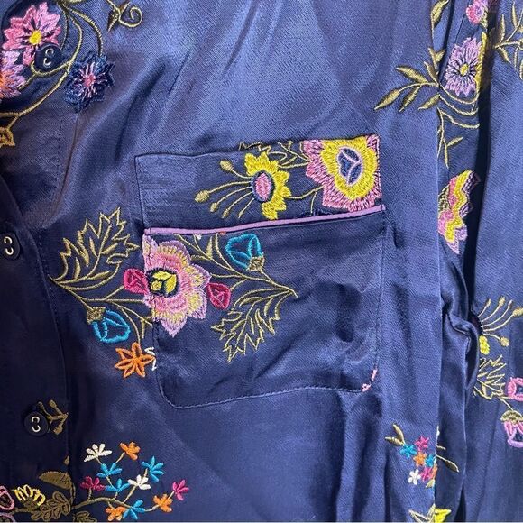 Johnny Was MISTY RAYON BUTTON DOWN SHIRT NWT Medium - Picture 11 of 11